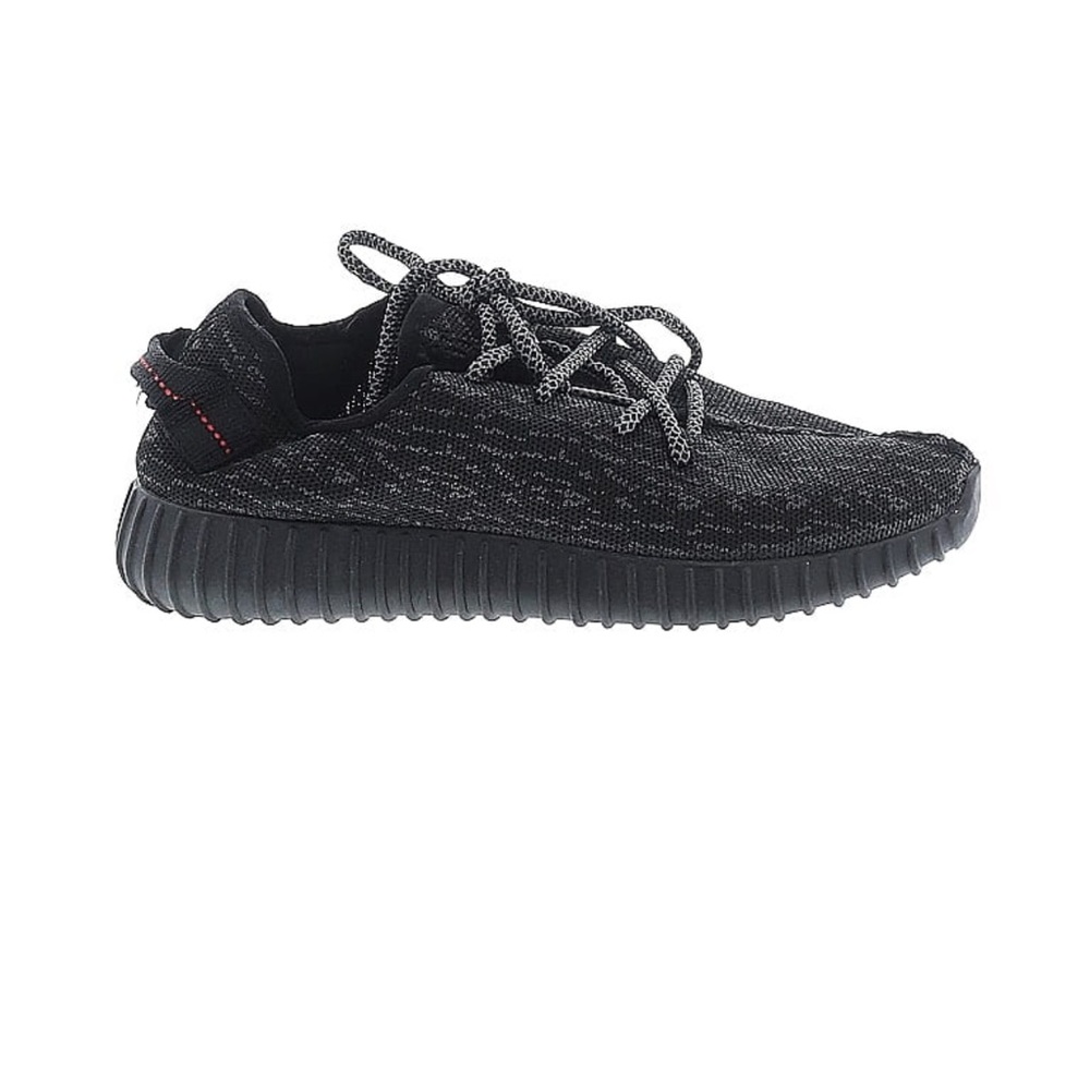 adidas Yeezy Boost 350
Pirate Black (2023) ***